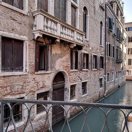 Canal View Suite In Rialto By Wonderful Italy Venecia Exterior foto